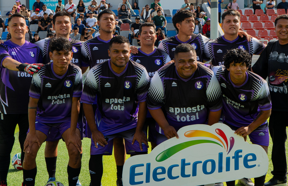 Lomas viste con orgullo la pichanga de fútbol con “Los Viza”: Talento que deja huella