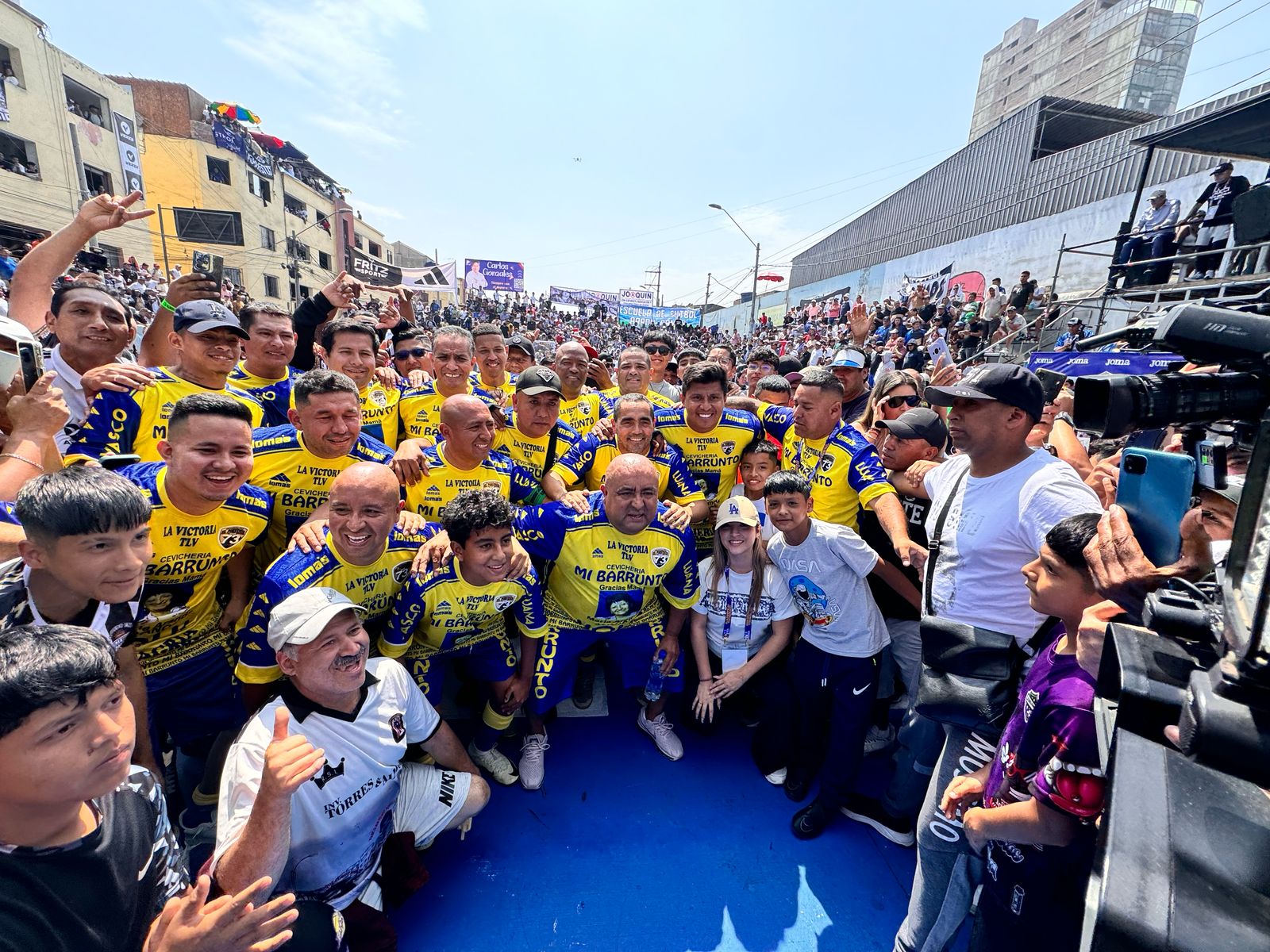 Lomas en colaboración con mi Barrunto en el tradicional Mundialito Por Venir