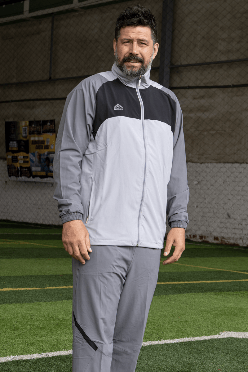 Buzo Deportivo Urban Athlete Plomo - Varón - Lomas Sport