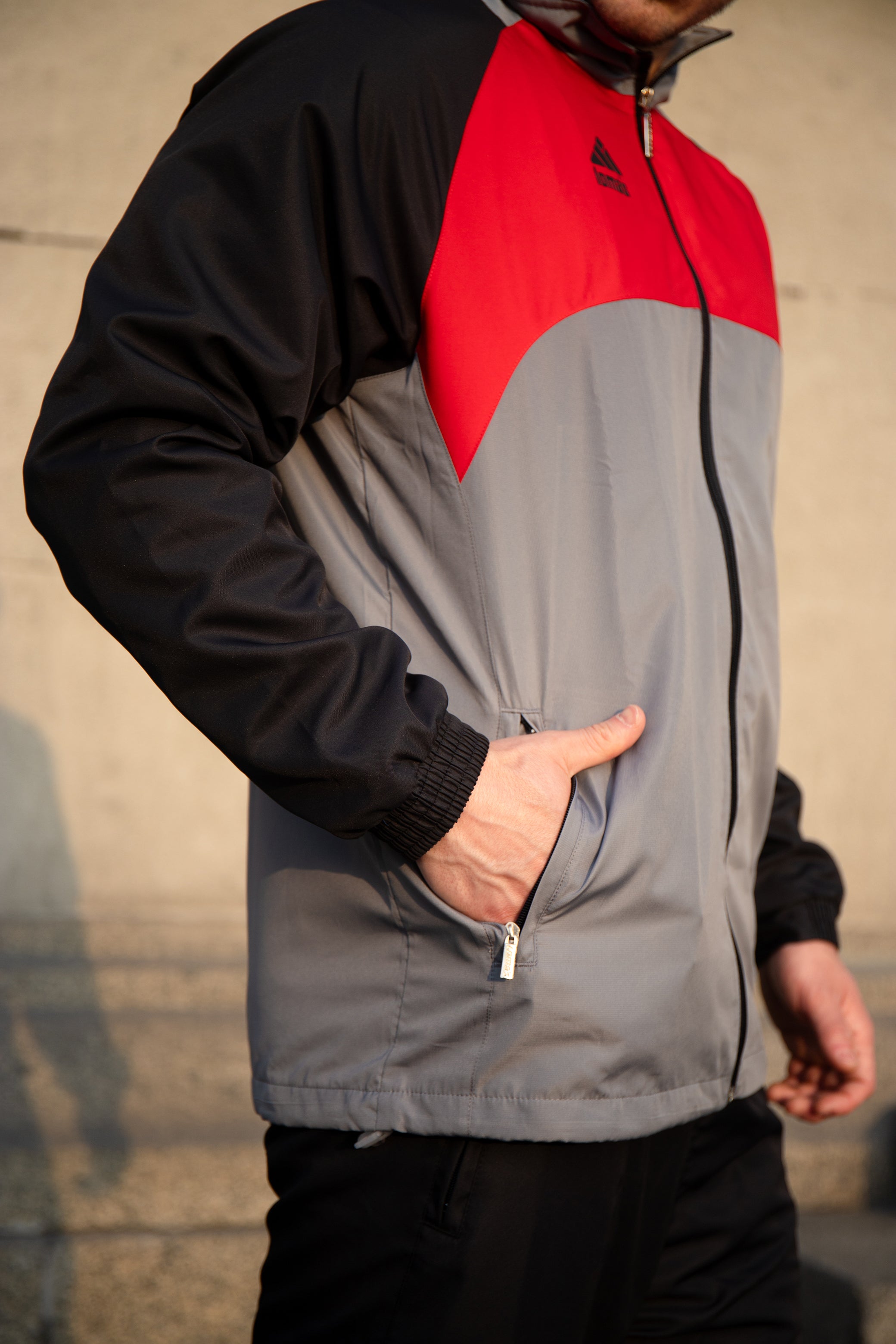 Buzo Deportivo Urban Athlete  Plata - Varón